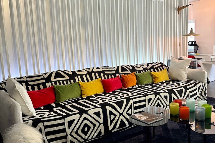Guest Lobby