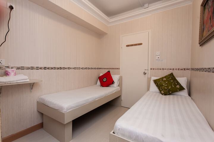 Room 22 of 52
