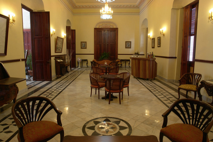 Room 4 of 5