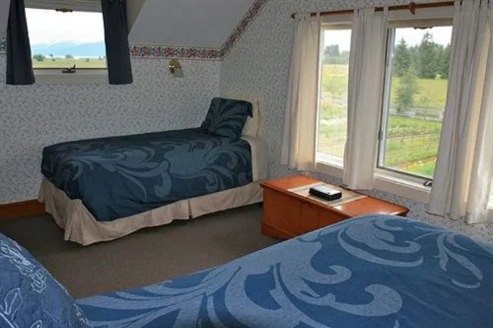 Room 4 of 19