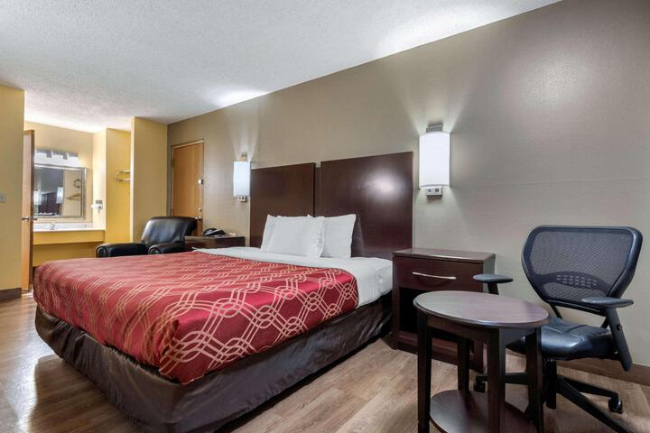 Standard King Bed Accessible (4 of 8)