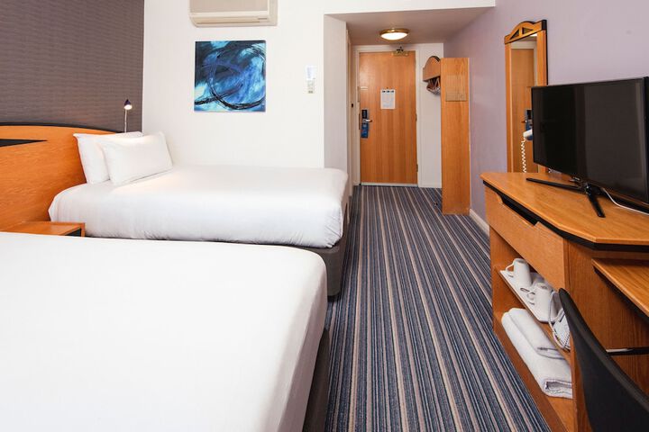 Room 10 of 53