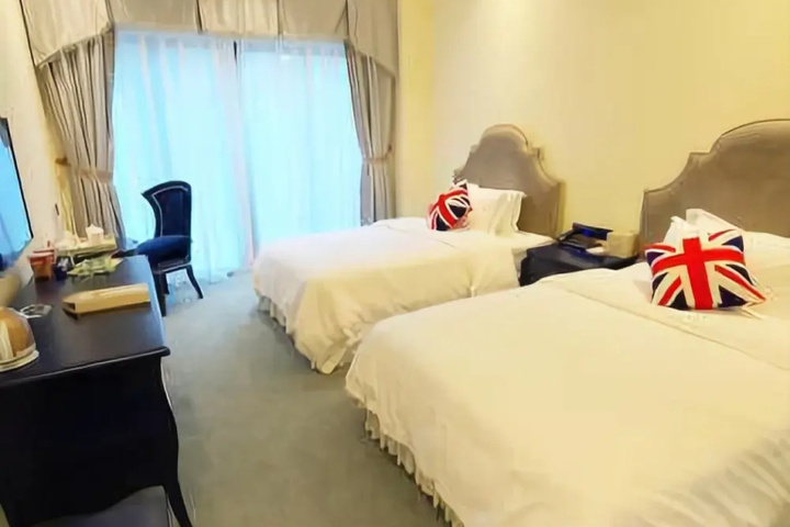 Room 15 of 17