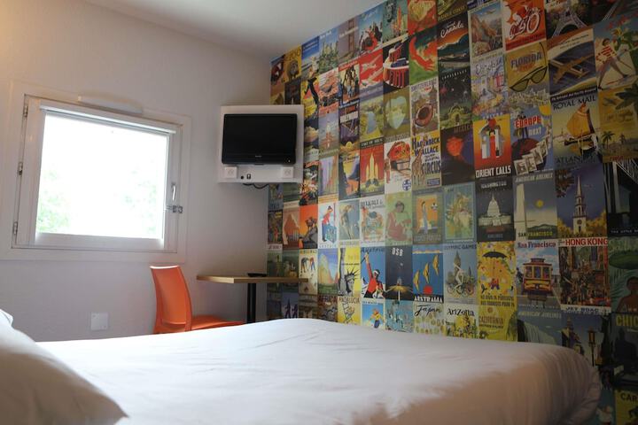 Room 24 of 48