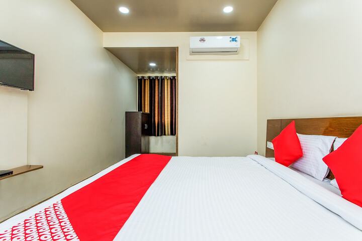 Room 10 of 21