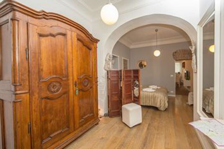 Room 13 of 20
