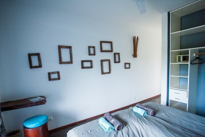 Room 3 of 39