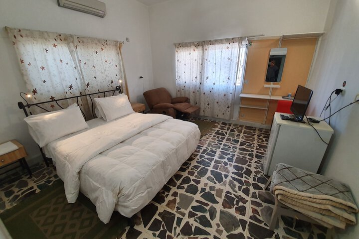 Room 18 of 50