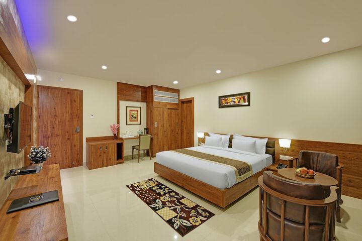 Room 4 of 27