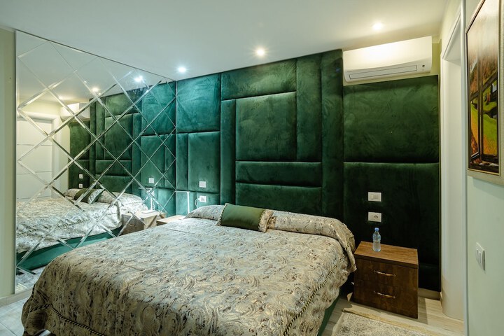 Room 12 of 31
