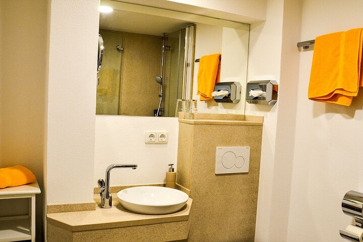 Room 3 of 13