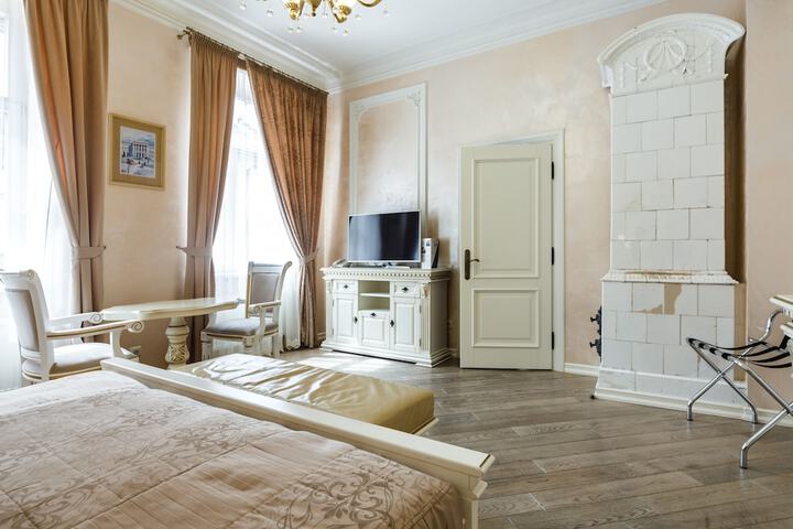 Room 15 of 87
