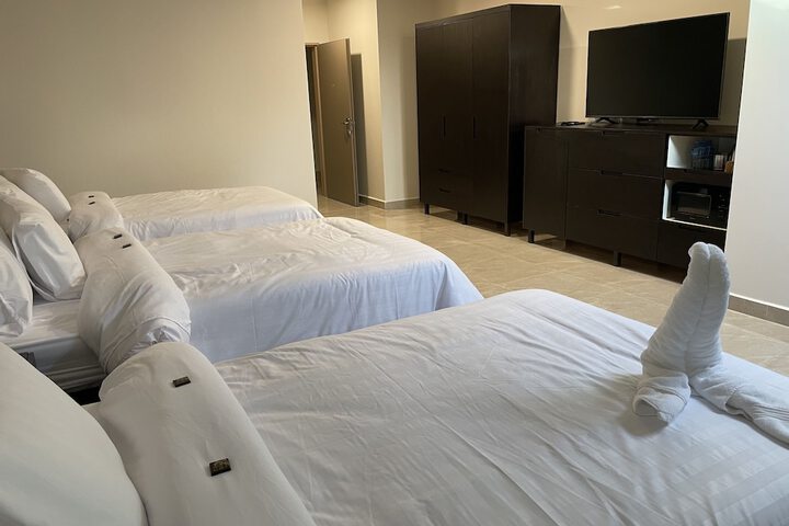 Room 9 of 243