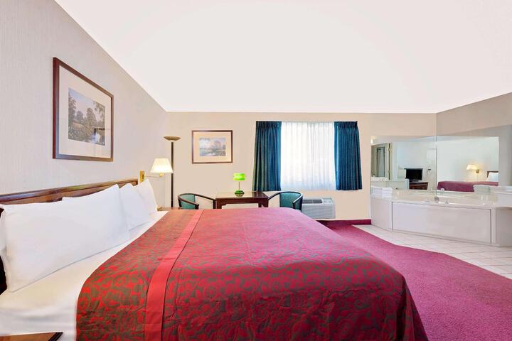 1 King Bed (9 of 9)