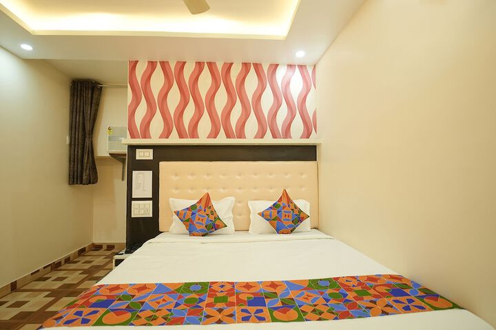 Room 6 of 26