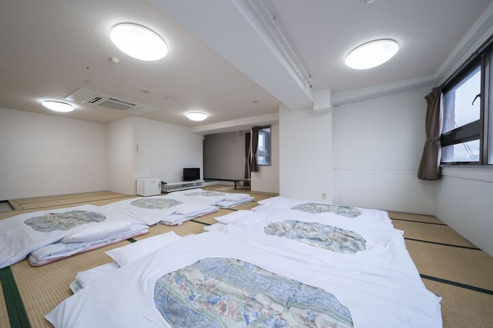 Room 7 of 62