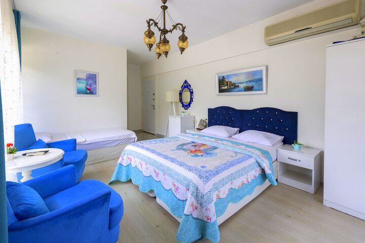 Room 7 of 28