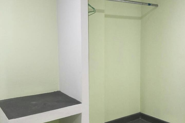 Room 2 of 6