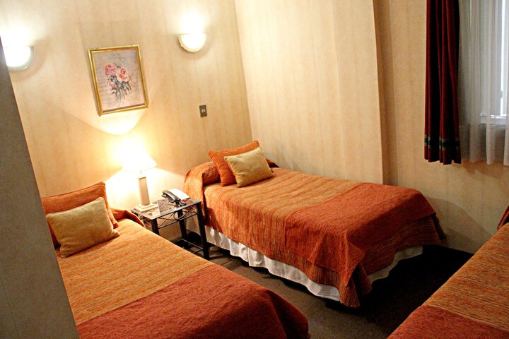 Room 15 of 37