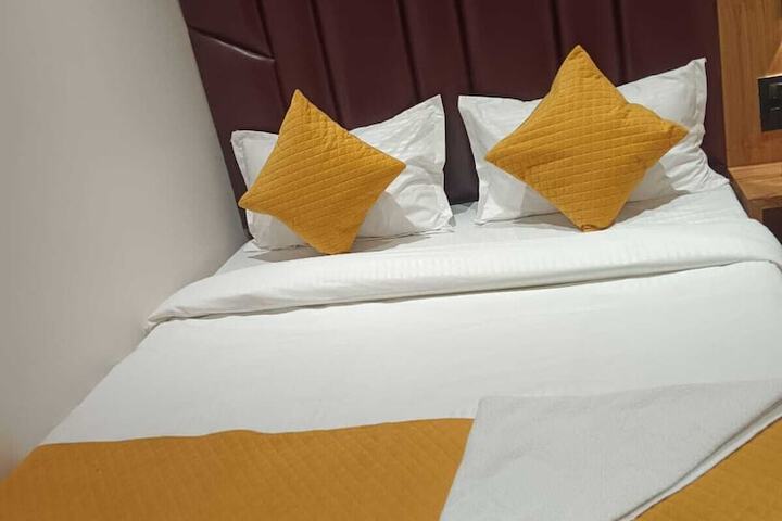 Room 15 of 29