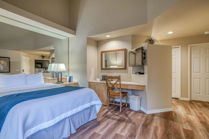 Room 4 of 22