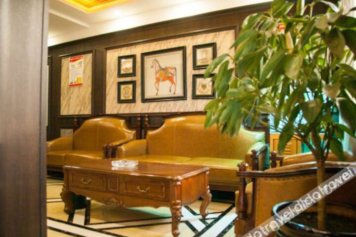 Hotel Interior 9 of 27
