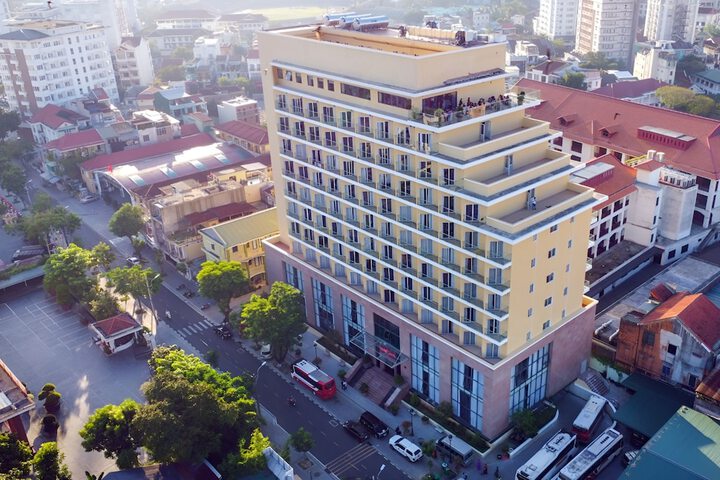 AD 41 Hotel