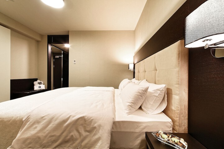Room 15 of 43
