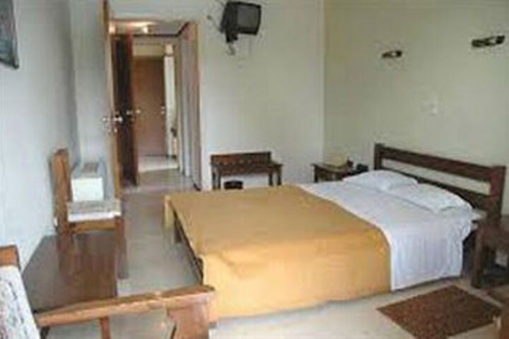 Room 2 of 9