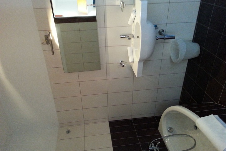 Room 34 of 72