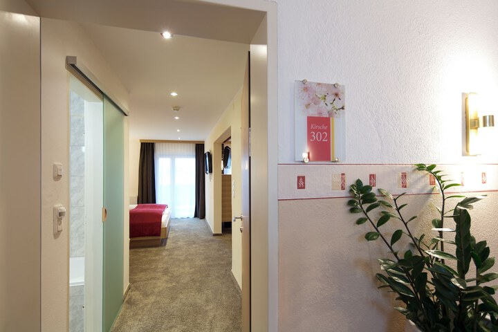 Room 10 of 49