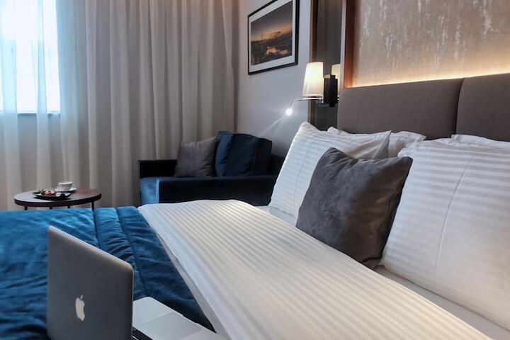 Room 8 of 65