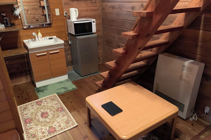 Room 8 of 48