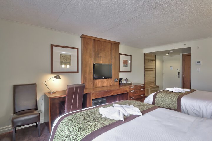 Room 5 of 132