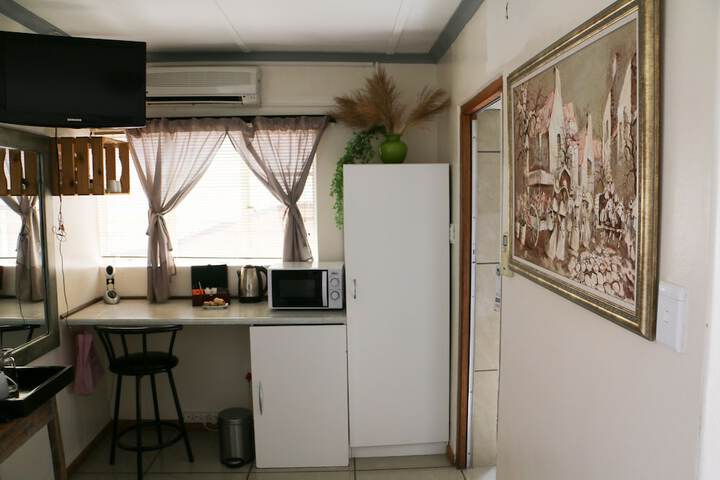 Room 95 of 232