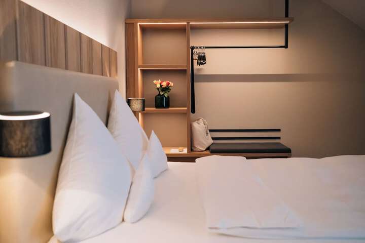 Room 12 of 42