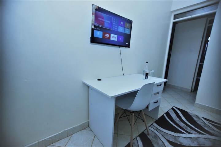 Room 12 of 25