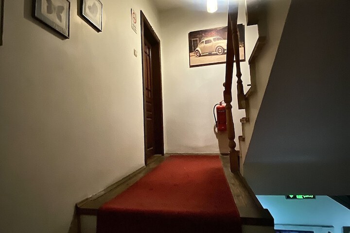 Ballroom/Hall 22 of 25