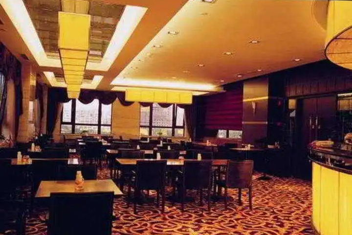 Dining 2 of 4