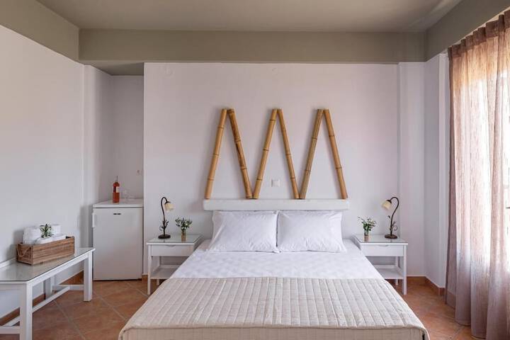 Room 2 of 7