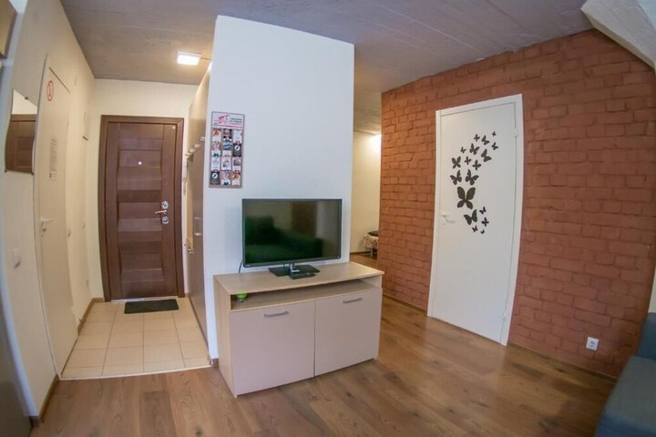 Room 11 of 36
