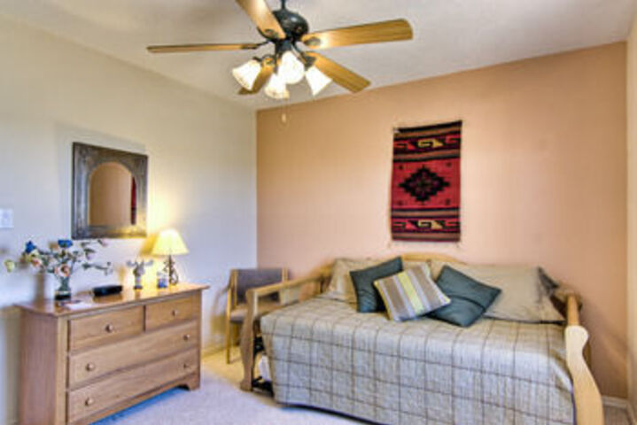 Room 9 of 27