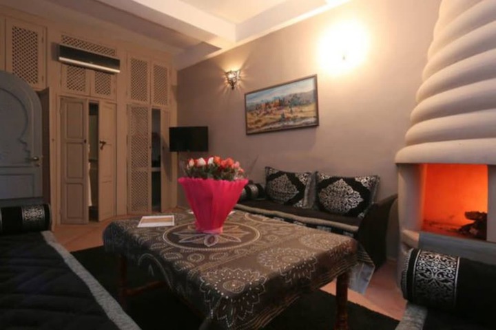 Room 10 of 21