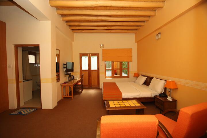 Room 11 of 35