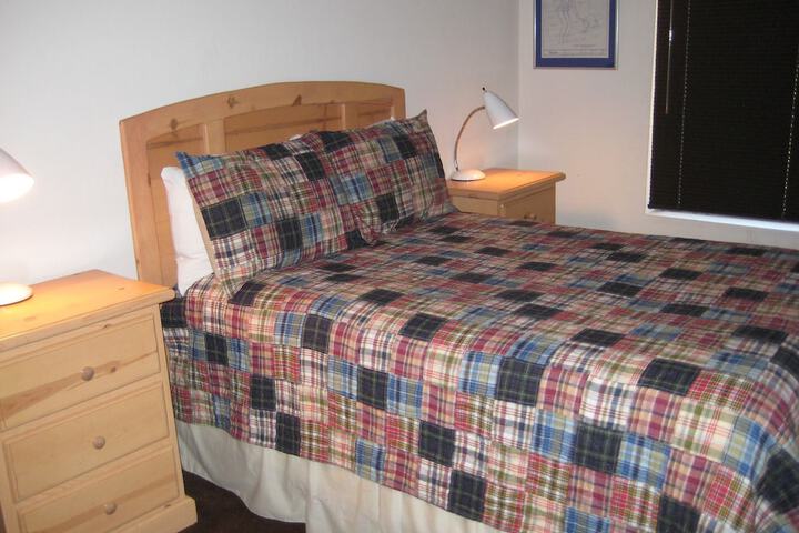 Room 27 of 104