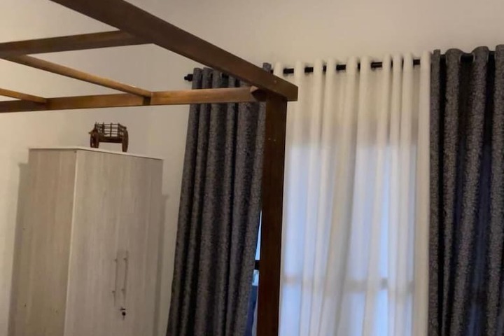 Room 3 of 12