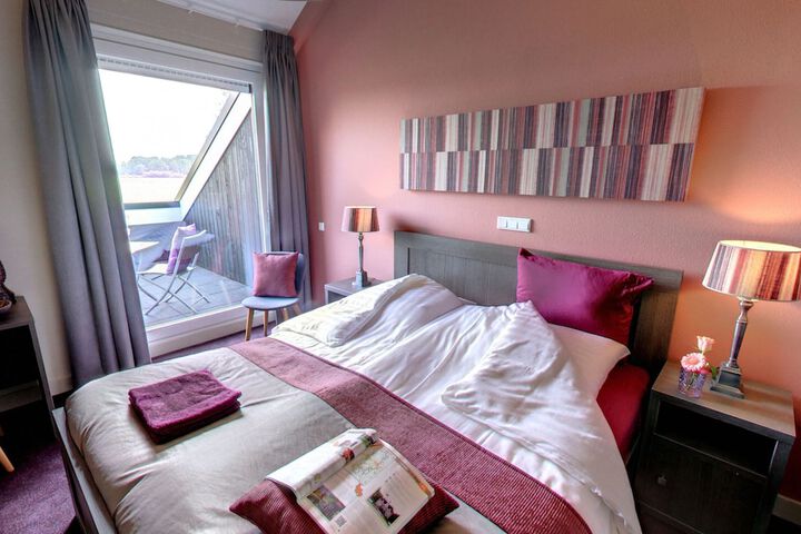 Room 15 of 37