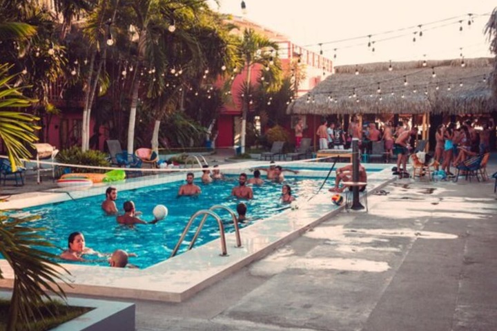 Pool Hotel