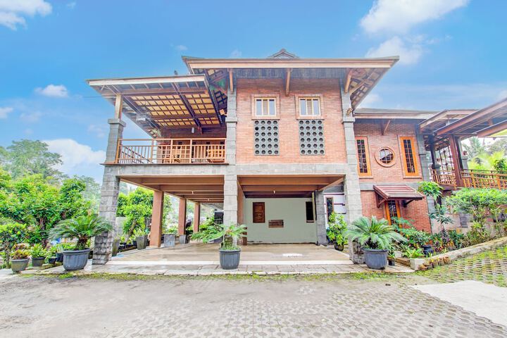 Capital O 93873 Sokkyo Homestay