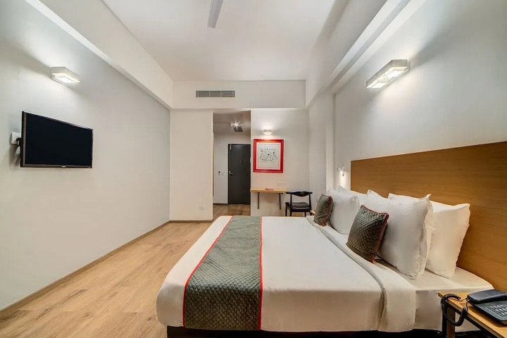 Room 5 of 19